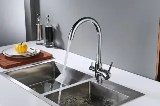 Смеситель для кухни Shevanik S128 с подключением фильтра хром